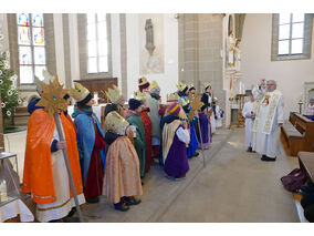 Aussendung der Sternsinger in Naumburg (© Karl-Franz Thiede)